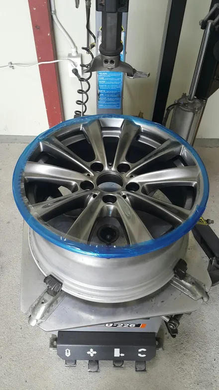BMW 520d 순정17인치 DBK 도색작업 입니다 / 청주시 서원구