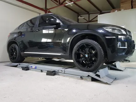 BMW X6 20인치 유광블랙 도색작업 입니다 / 청주시 서원구