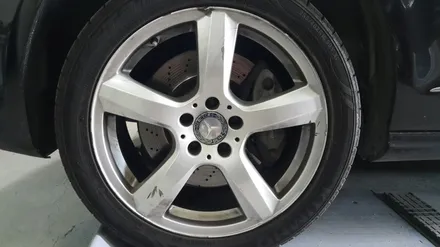 벤츠 CLS 350 순정18인치 DBK 도색작업 입니다. / 청주시 서원구
