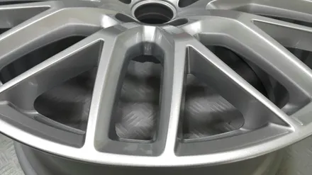 아우디 A8L 60TDI 20인치 실버도색 작업입니다 / 청주시 서원구