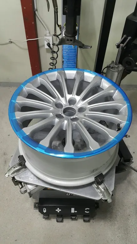 아우디 A8L 50TDI 순정19인치 실버도색 작업입니다 / 청주시 서원구