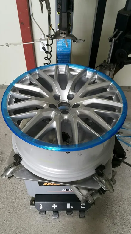 아우디 A8L 60TDI 20인치 실버도색 작업입니다 / 청주시 서원구