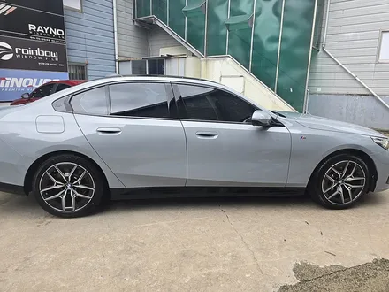 부산 후퍼옵틱 BMW 5시리즈와 프나세가 만나면 이런 색감이에요 / 부산 진구 양정동