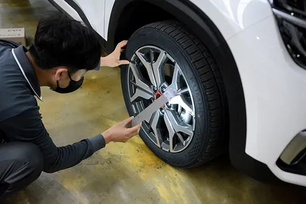 기아 소형SUV 셀토스, 레인보우 I90으로 가성비 있게 / 부산 진구