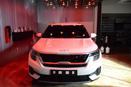 기아 소형SUV 셀토스, 레인보우 I90으로 가성비 있게 / 부산 진구