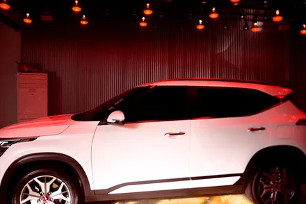 기아 소형SUV 셀토스, 레인보우 I90으로 가성비 있게 / 부산 진구