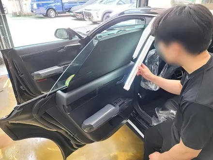 부산썬팅  매력적인 반사필름 레인보우V90  시공기 / 부산 진구