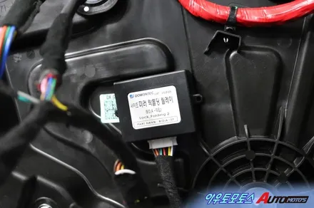 ★서울자동차튜닝★베뉴락폴딩[도원텍]으로~편리하게문잠그기!!실내등LED교체로 환해진 실내~!!좋네요!§§아우토모토스§§ / 서울 중랑구