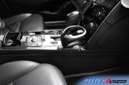 ★자동차튜닝★SM7 도어빔 작업과 BMW컵홀더 조수석워크인 작업으로 멋지게 달라진 내차실내~~좋아요^^[서울튜닝/국산차 수입차튜닝전문점]§§아우토모토스§§ / 서울 중랑구