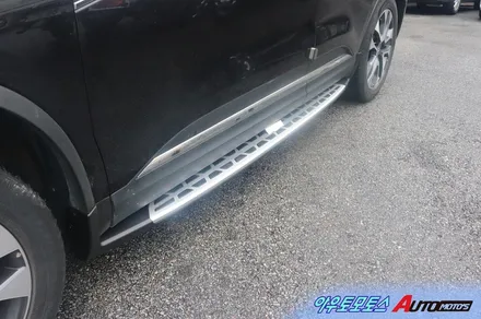 QM6자동차튜닝★ 순정 사이드스텝 (사이드발판) 장착완료 !! 승하차시 안전하게 !!순정이라 더좋네요!! [서울순정튜닝 아우토모토스] / 서울 중랑구