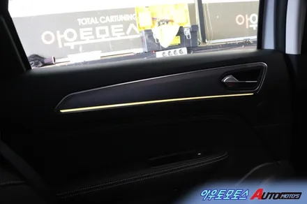 ★서울자동차튜닝★2020 XM3 2열도어 엠비언트 활성화[이지링크연동]으로 내차실내가 완벽하게 업그레이드 !![국산차_수입차튜닝전문점]§§아우토모토스§§ / 서울 중랑구
