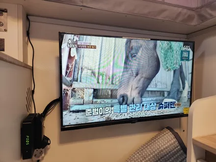 봉고캠핑카 스카이라이프[이동식TV] 장착으로 드라이빙을 즐겁게 !! / 서울 중랑구