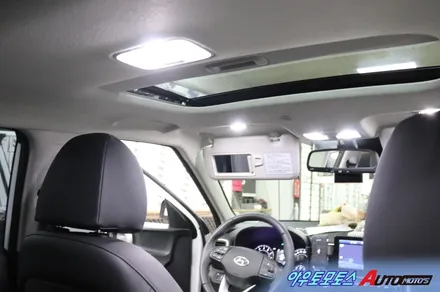 ★서울자동차튜닝★베뉴락폴딩[도원텍]으로~편리하게문잠그기!!실내등LED교체로 환해진 실내~!!좋네요!§§아우토모토스§§ / 서울 중랑구
