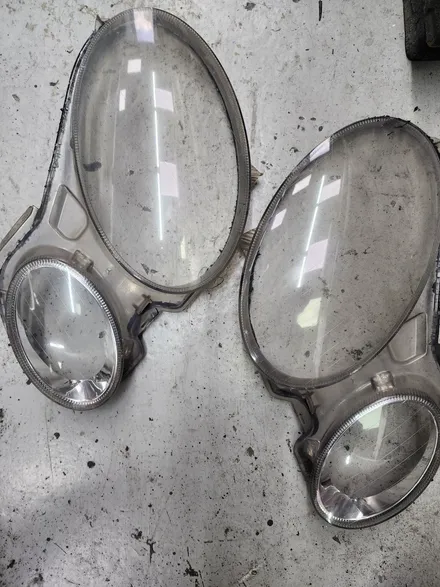 벤츠 라이트 커버교체 및백내장 렌즈 크리닝 작업 [서울자동차튜닝 아우토모토스] / 서울 중랑구