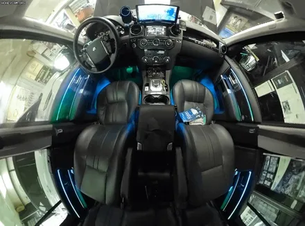 디스커버리4 코더스엠비언트 시공했습니다.너무예쁘게 작업되었네요!! / 서울 중랑구