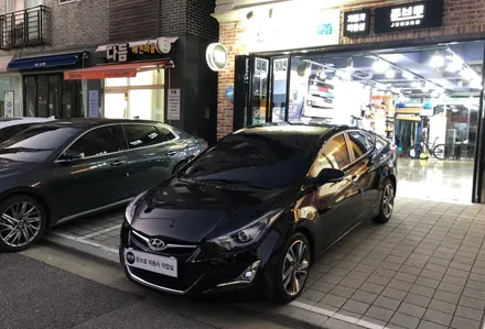 가을 햇볕을 대비하는 인천 썬팅 아반떼 MD 재시공