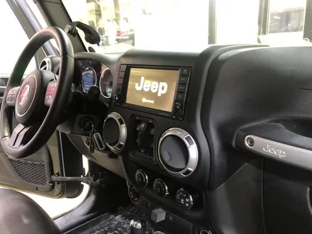 JEEP 랭글러 안드로이드 아날로그와 디지털의 조합