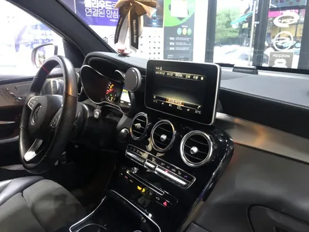벤츠 GLC X253에 잘 어울리는 안드로이드 올인원 네비게이션