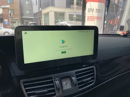 벤츠 안드로이드 인천 네비게이션 에서 설치해 드림.
