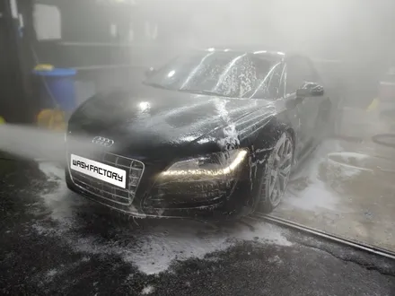 아우디 R8 V10 광택+코팅으로 광빨에 눈이 부시다!! / 부천시 원미구 상동