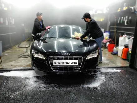 아우디 R8 V10 광택+코팅으로 광빨에 눈이 부시다!! / 부천시 원미구 상동