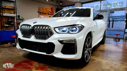 BMW  X6 사틴 화이트 전체랩핑+크롬죽이기+포인트카본 / 부천시 원미구 상동