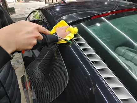 아우디 R8 V10 광택+코팅으로 광빨에 눈이 부시다!! / 부천시 원미구 상동