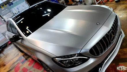 [시공 영상] 벤츠 C63 AMG 사틴 실버로 완전한 탈바꿈 완성! [랩핑] / 부천시 원미구 상동