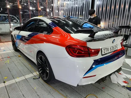 BMW F82 M4 서킷 레이싱 데칼 포인트랩핑 작업 [일산파주운정김포 랩핑] / 부천시 원미구 상동