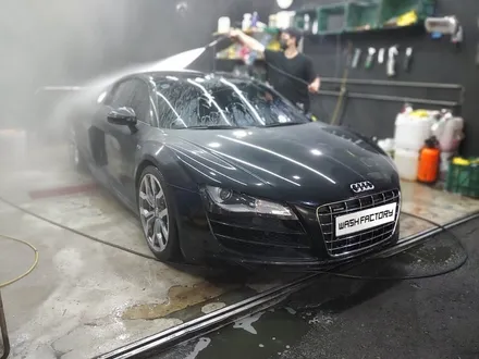 아우디 R8 V10 광택+코팅으로 광빨에 눈이 부시다!! / 부천시 원미구 상동