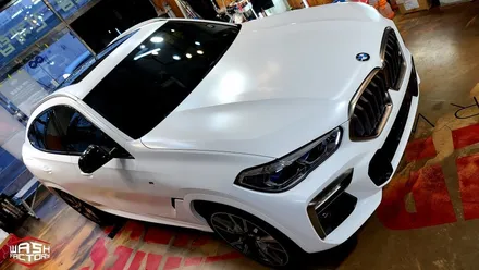 BMW  X6 사틴 화이트 전체랩핑+크롬죽이기+포인트카본 / 부천시 원미구 상동