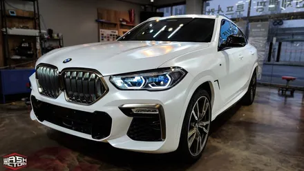 BMW  X6 사틴 화이트 전체랩핑+크롬죽이기+포인트카본 / 부천시 원미구 상동