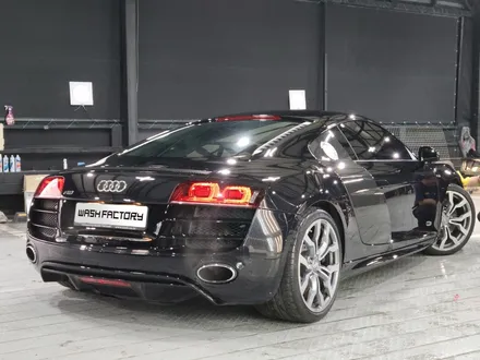 아우디 R8 V10 광택+코팅으로 광빨에 눈이 부시다!! / 부천시 원미구 상동