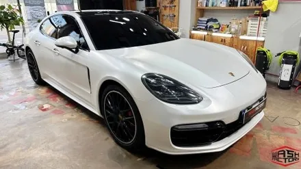 부천 랩핑 포르쉐 파나메라 GTS 사틴 화이트펄 전체 랩핑 시공! / 부천시 원미구 상동