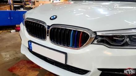 BMW 5시리즈 M 퍼포먼스 데칼 랩핑 시공! [부천 랩핑] / 부천시 원미구 상동