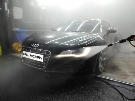 아우디 R8 V10 광택+코팅으로 광빨에 눈이 부시다!! / 부천시 원미구 상동