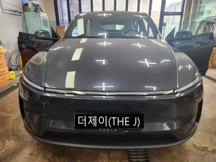 테슬라 모델 Y 주니퍼 사이버 트럭 핸들로 교체 시공하기, 전주 핸들 튜닝은 더제이로 오세요~ / 전주시 완산구 평화동