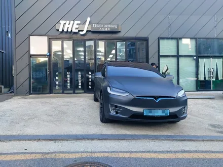서울에서 전주까지 오신 모델X 전체 랩핑 시공, 전주 플딥 전문더제이 / 전주시 완산구 평화동