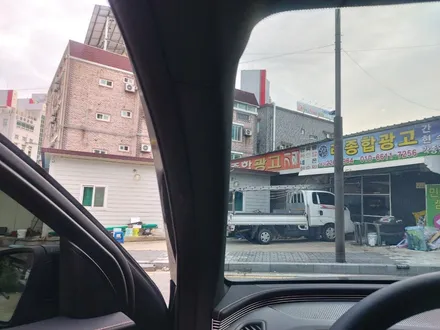 전주 벤츠 EQC400 카디언 헬리 전체 썬팅 시공, 시안성 좋은 고급 필름 카디언 / 전주시 완산구 평화동