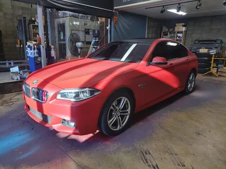 전주 익산 군산 BMW5시리즈 무광 레드 전체랩핑 시공, 전주 랩핑 맛집 더제이 / 전주시 완산구 평화동
