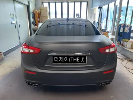마세라티 기블리 플라스티 딥(뿌리는 랩핑)으로 시공해보자! / 전주시 완산구 평화동