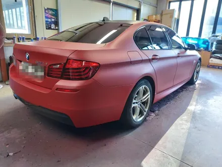 전주 익산 군산 BMW5시리즈 무광 레드 전체랩핑 시공, 전주 랩핑 맛집 더제이 / 전주시 완산구 평화동