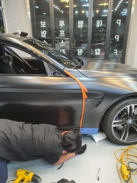 광주랩핑샵 위랩스 <BMW M4 사틴블랙 전체랩핑> / 북구 신용동