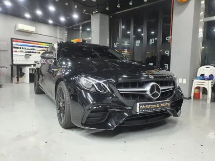 광주랩핑샵 위랩스 <E63 AMG 얼티메이트블랙 전체랩핑> / 북구 신용동