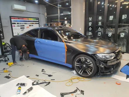 광주랩핑샵 위랩스 <BMW M4 사틴블랙 전체랩핑> / 북구 신용동