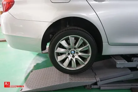 BMW528 18인치휠 주차상처 재거후 고스트크롬 휠도색 / 서울 강남