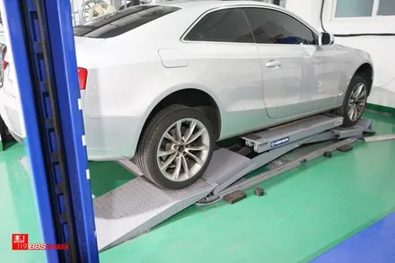 a5 18인치휠 분진때문에 고스트크롬 색상으로 휠도색 휠119 / 서울 강남