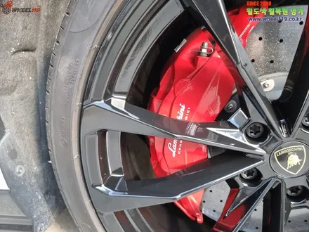 람보르기니 우루스 블랙유광 휠복원 / 서울 강남