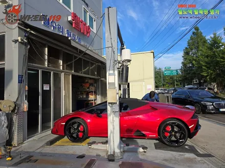 람보르기니 우라칸 블랙유광 휠도색 / 서울 강남
