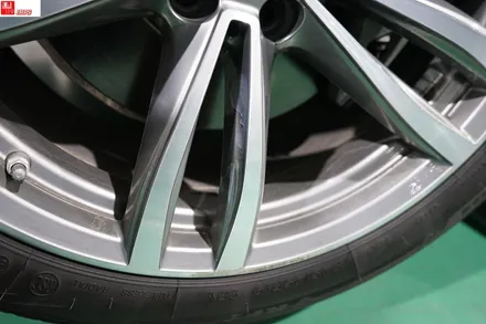 BMW7 G바디 잘못된 다이아컷팅 휠수리 휠도색 휠119 / 서울 강남